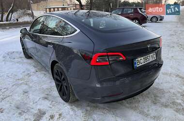 Седан Tesla Model 3 2019 в Львові