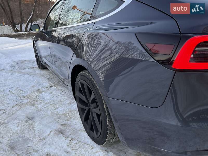 Седан Tesla Model 3 2019 в Львове фото 36 Седан Tesla Model 3 2019 в Львове