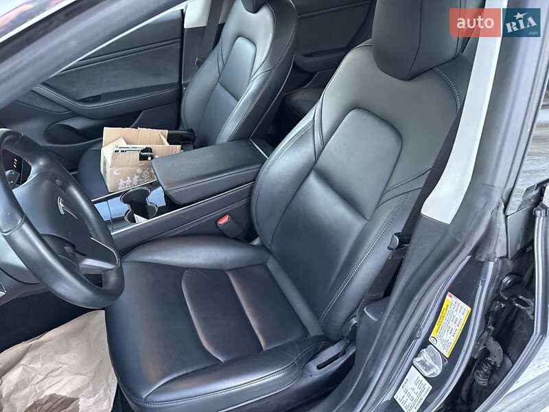 Седан Tesla Model 3 2019 в Львове фото 39 Седан Tesla Model 3 2019 в Львове