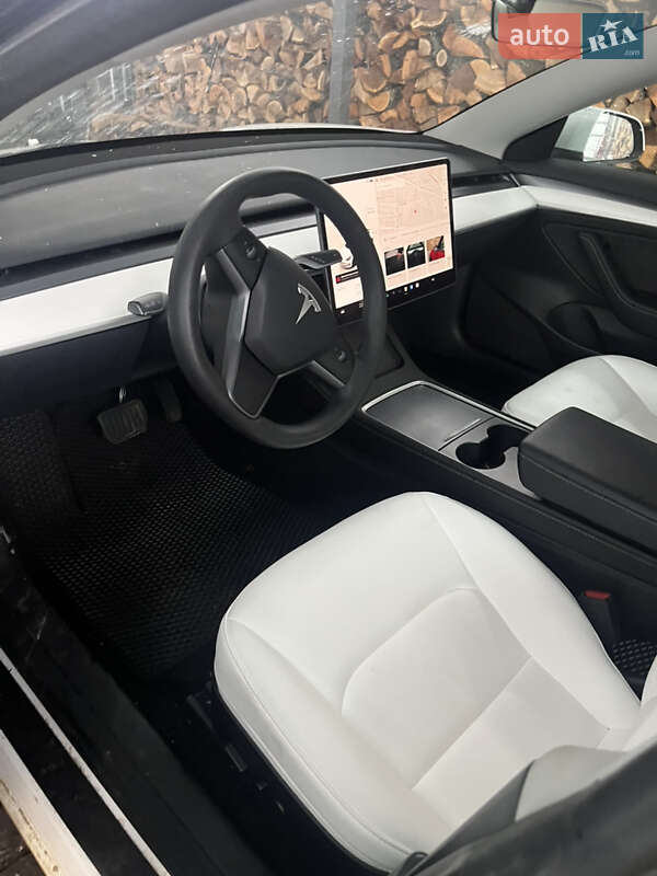 Седан Tesla Model 3 2023 в Харькове