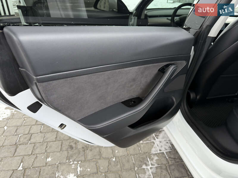 Седан Tesla Model 3 2020 в Запоріжжі фото 15 Седан Tesla Model 3 2020 в Запоріжжі