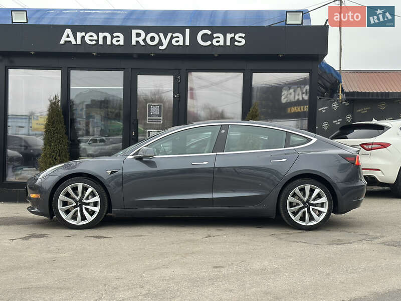 Седан Tesla Model 3 2018 в Харкові