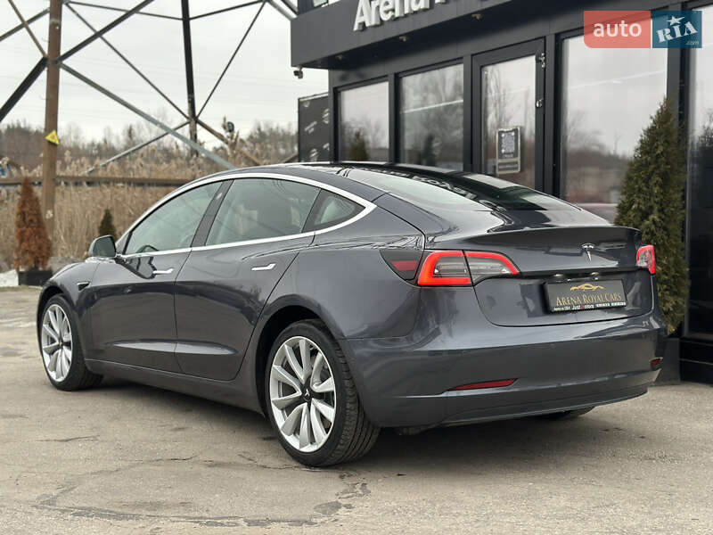 Седан Tesla Model 3 2018 в Харкові