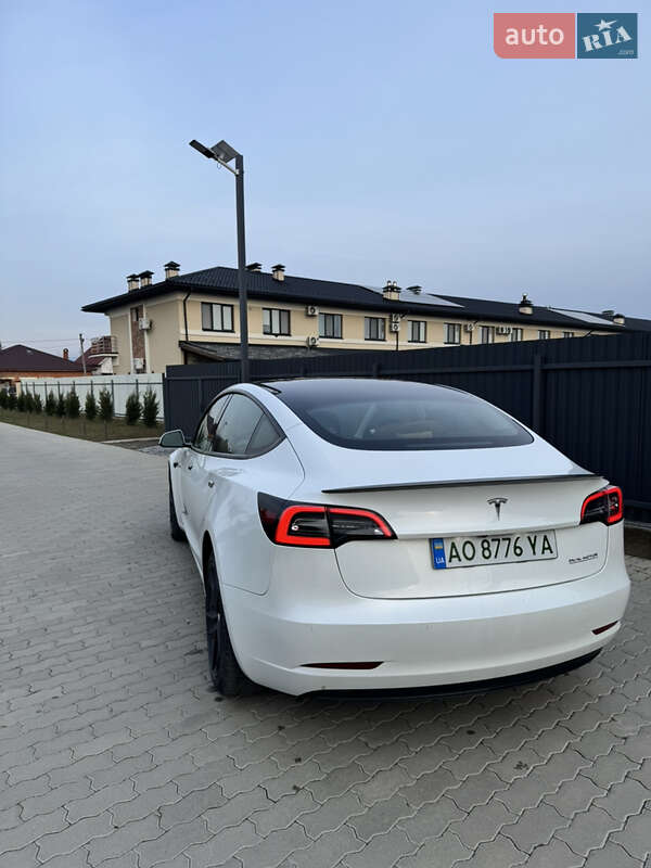 Седан Tesla Model 3 2021 в Ужгороді фото 4 Седан Tesla Model 3 2021 в Ужгороді