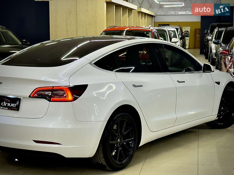 Седан Tesla Model 3 2020 в Николаеве фото 13 Седан Tesla Model 3 2020 в Николаеве