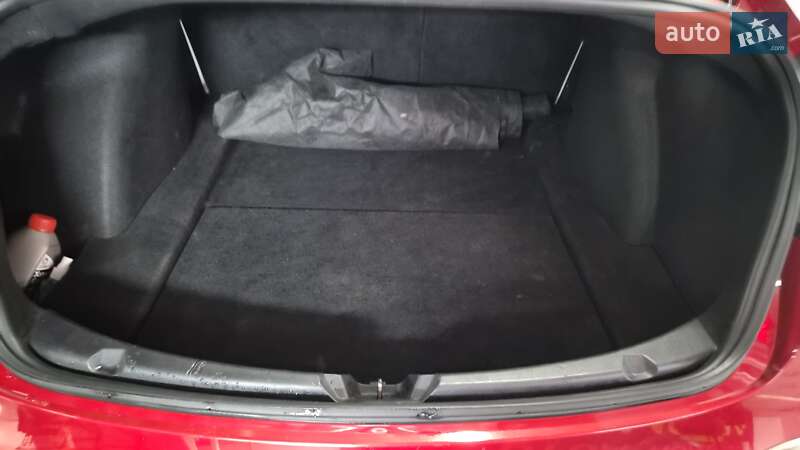 Седан Tesla Model 3 2018 в Киеве