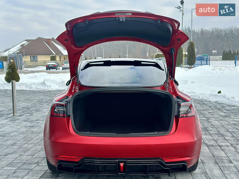 Седан Tesla Model 3 2019 в Львове
