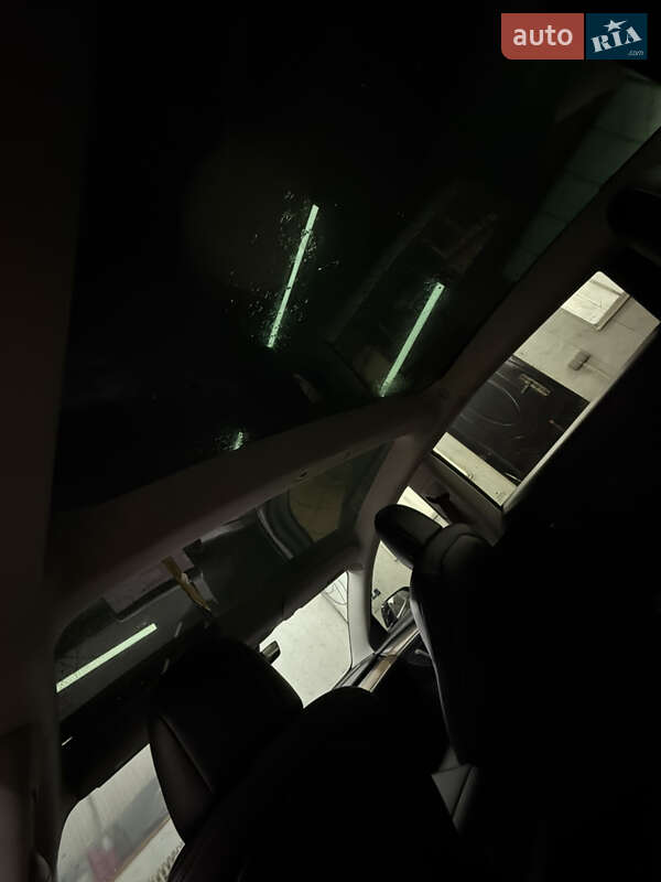 Седан Tesla Model 3 2021 в Чернігові