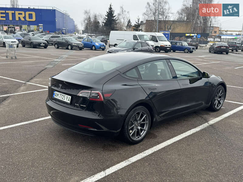 Седан Tesla Model 3 2022 в Житомире