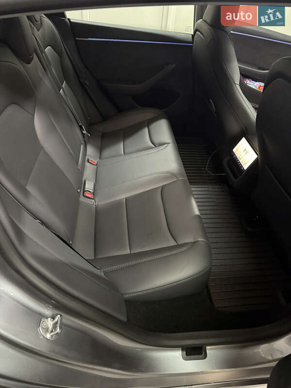 Седан Tesla Model 3 2025 в Харкові
