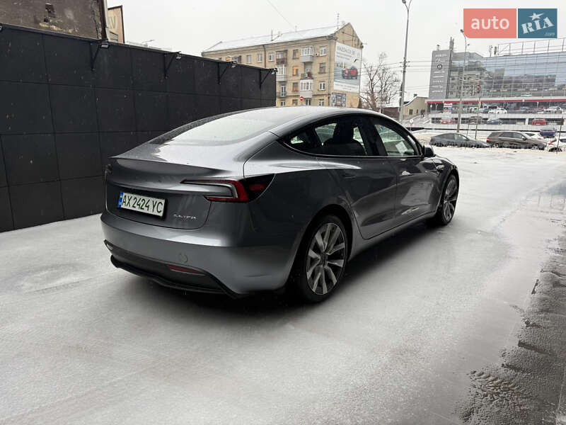 Седан Tesla Model 3 2025 в Харкові