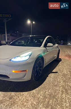 Седан Tesla Model 3 2021 в Одессе