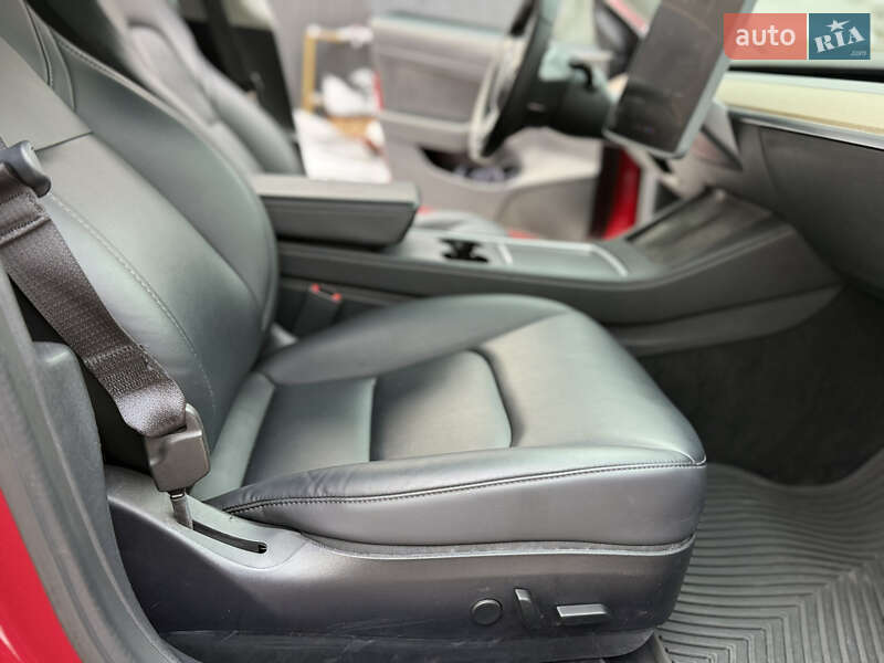 Седан Tesla Model 3 2020 в Києві фото 56 Седан Tesla Model 3 2020 в Києві