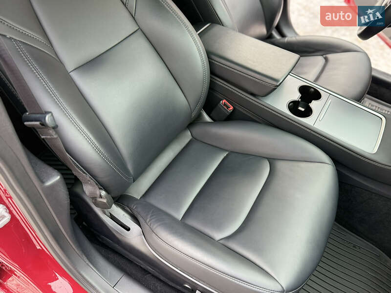Седан Tesla Model 3 2020 в Києві фото 61 Седан Tesla Model 3 2020 в Києві