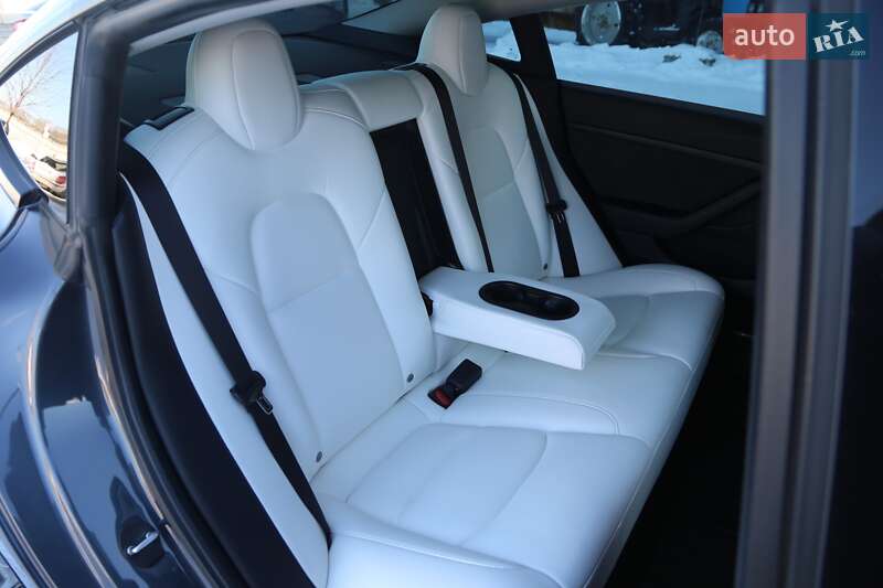 Седан Tesla Model 3 2021 в Киеве фото 11 Седан Tesla Model 3 2021 в Киеве