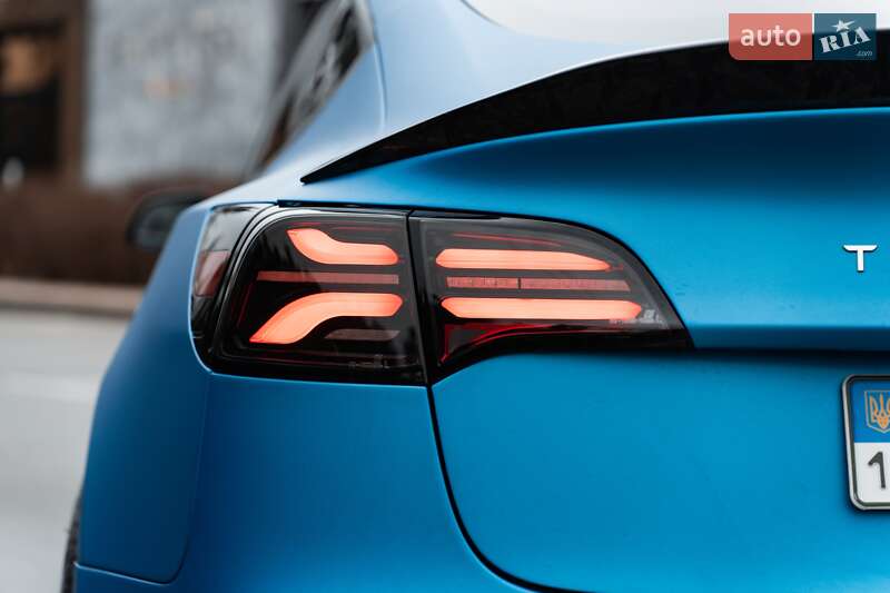 Седан Tesla Model 3 2018 в Киеве