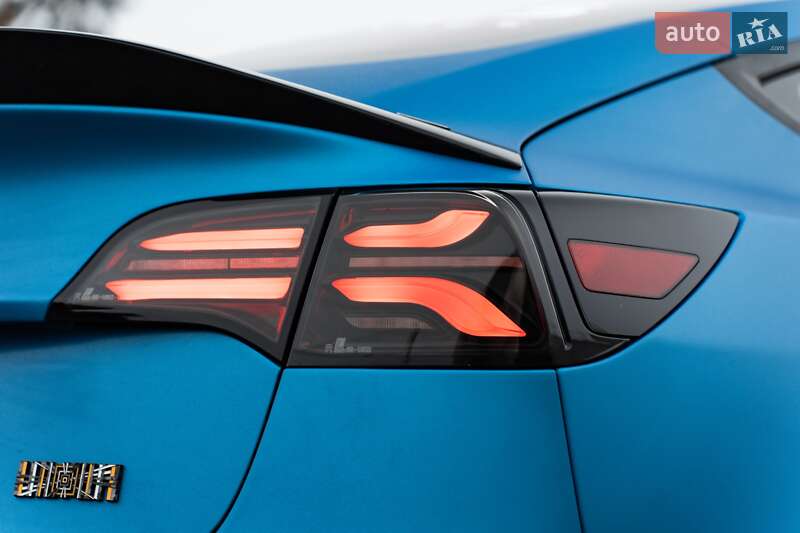 Седан Tesla Model 3 2018 в Киеве