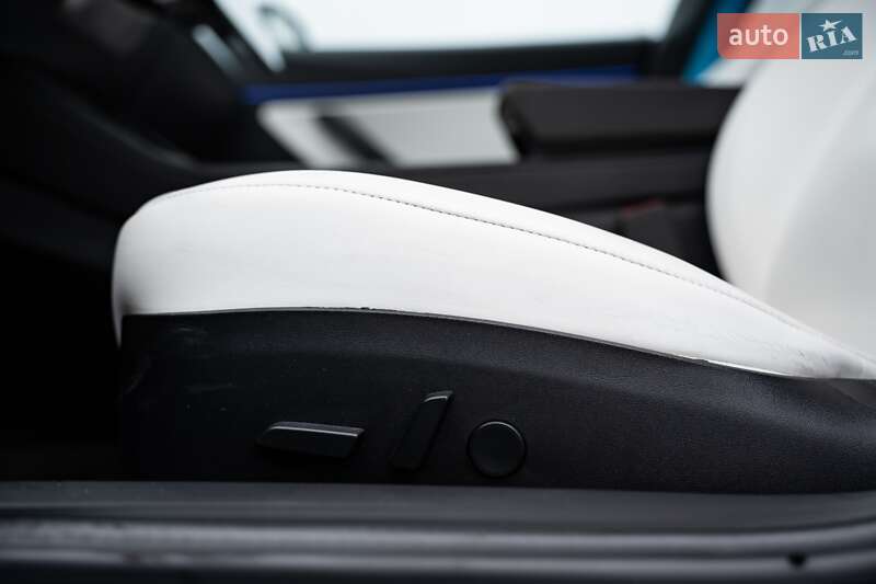 Седан Tesla Model 3 2018 в Киеве