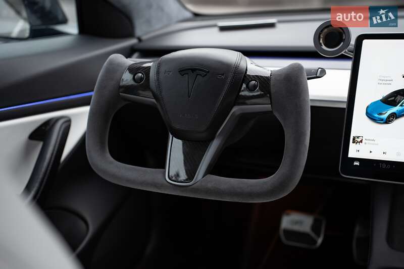 Седан Tesla Model 3 2018 в Киеве