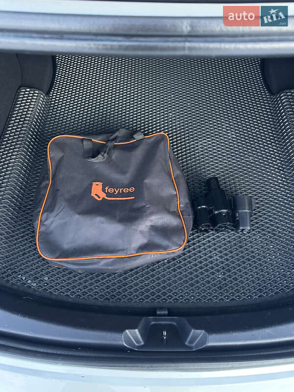 Седан Tesla Model 3 2022 в Києві