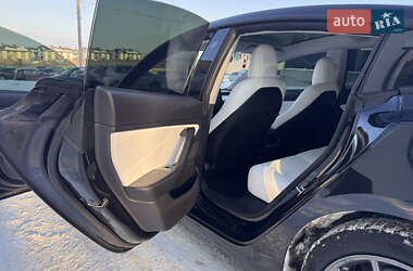 Седан Tesla Model 3 2019 в Рівному