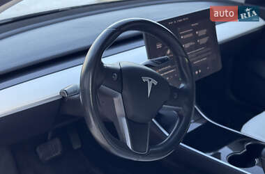 Седан Tesla Model 3 2019 в Рівному