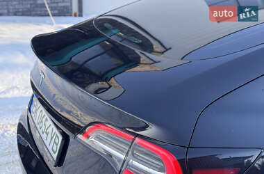 Седан Tesla Model 3 2019 в Рівному