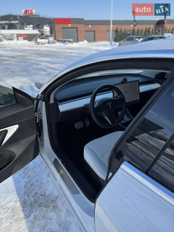Седан Tesla Model 3 2020 в Хмельницькому фото 5 Седан Tesla Model 3 2020 в Хмельницькому