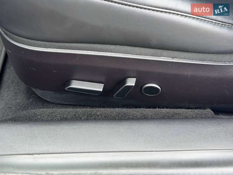 Седан Tesla Model 3 2021 в Кривом Роге