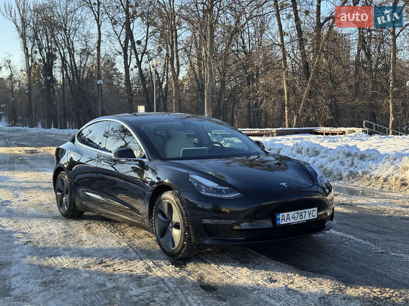 Седан Tesla Model 3 2019 в Киеве