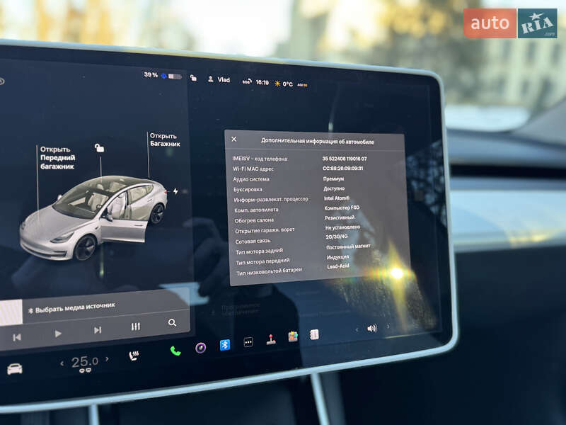Седан Tesla Model 3 2019 в Киеве