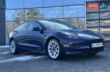 Седан Tesla Model 3 2022 в Луцке