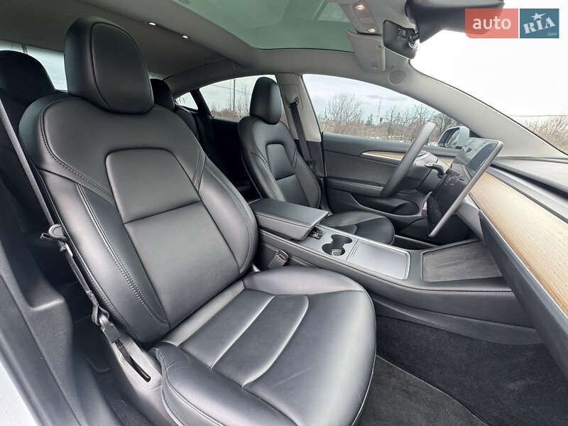 Седан Tesla Model 3 2023 в Стрию фото 38 Седан Tesla Model 3 2023 в Стрию