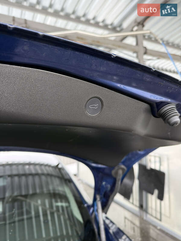 Седан Tesla Model 3 2021 в Луцке фото 12 Седан Tesla Model 3 2021 в Луцке