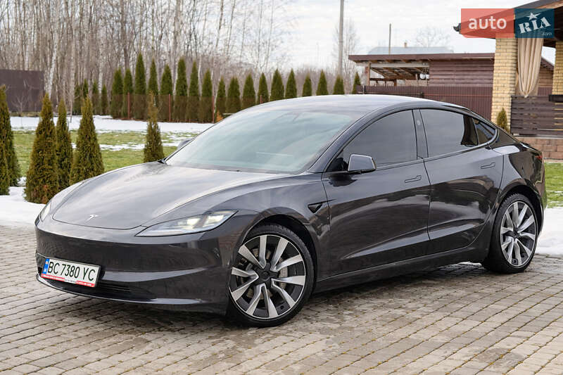 Седан Tesla Model 3 2024 в Стрые