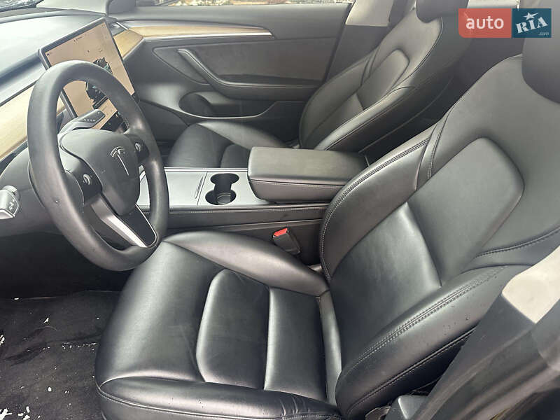 Седан Tesla Model 3 2022 в Львові