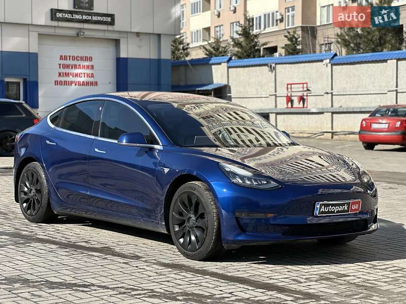 Седан Tesla Model 3 2018 в Одессе