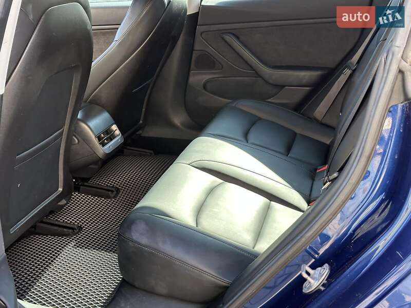 Седан Tesla Model 3 2018 в Одессе