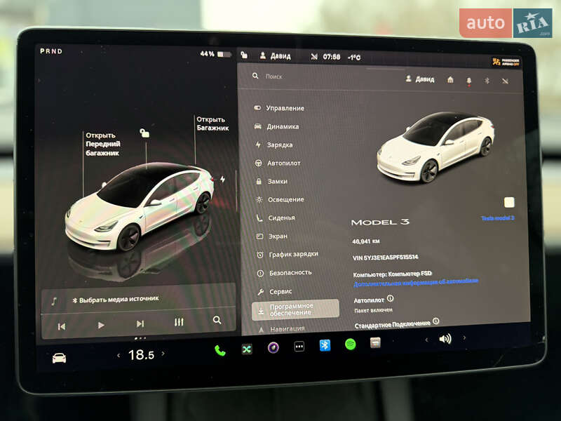 Седан Tesla Model 3 2023 в Києві