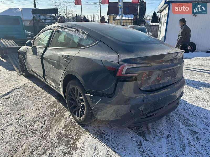 Седан Tesla Model 3 2025 в Києві