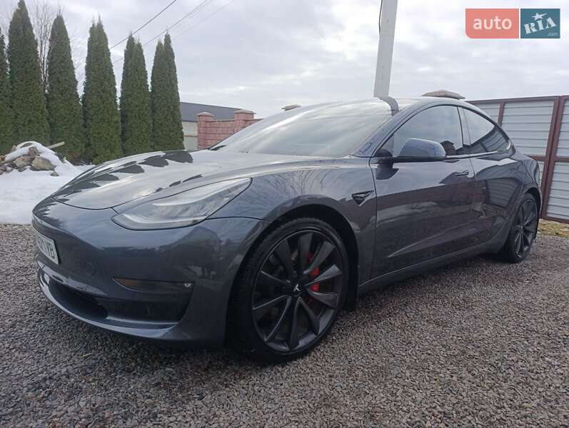 Tesla Model 3 2020