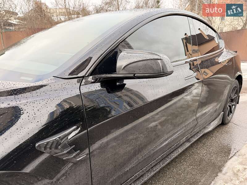 Седан Tesla Model 3 2019 в Киеве