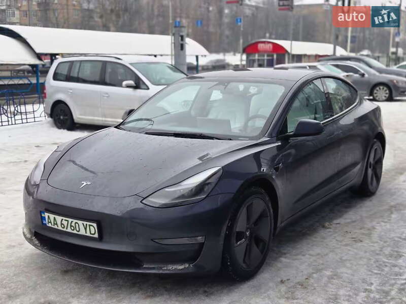Седан Tesla Model 3 2023 в Киеве