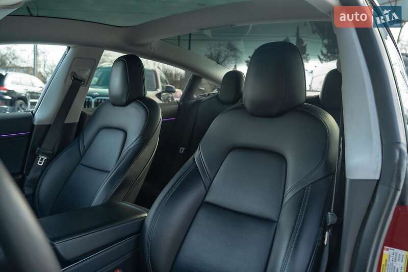 Седан Tesla Model 3 2018 в Чернівцях фото 30 Седан Tesla Model 3 2018 в Чернівцях