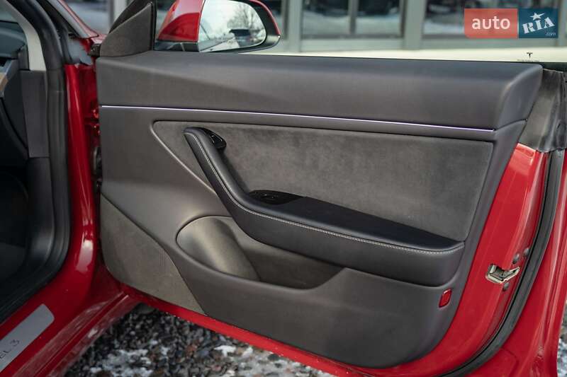 Седан Tesla Model 3 2018 в Чернівцях фото 34 Седан Tesla Model 3 2018 в Чернівцях