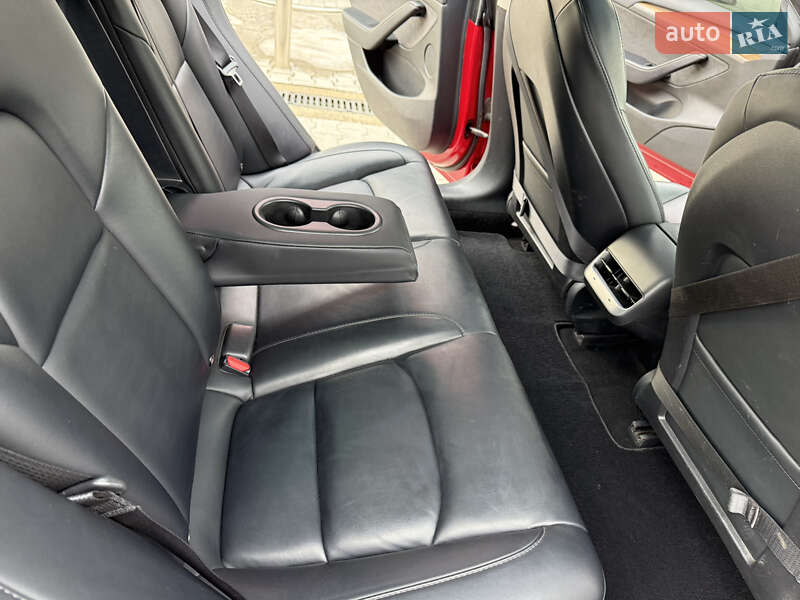 Седан Tesla Model 3 2022 в Одесі фото 27 Седан Tesla Model 3 2022 в Одесі