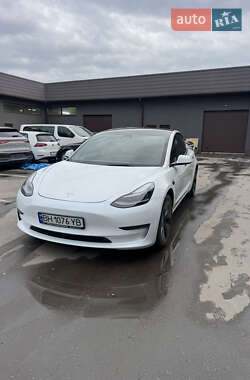 Седан Tesla Model 3 2021 в Одессе
