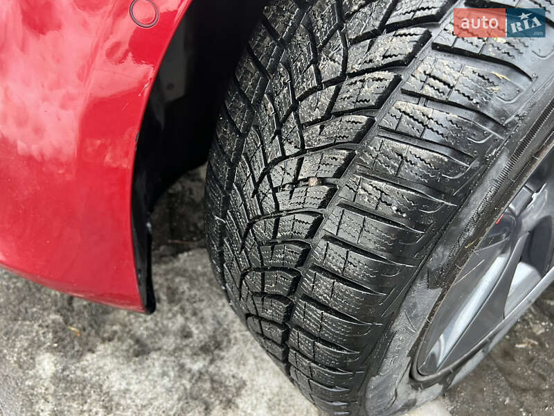 Седан Tesla Model 3 2021 в Львові