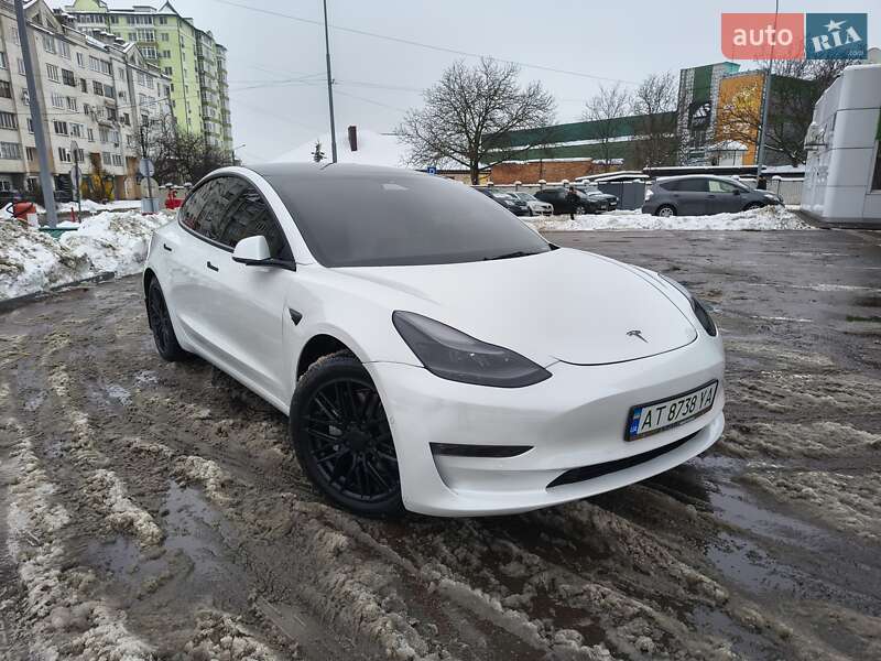 Tesla Model 3 2021