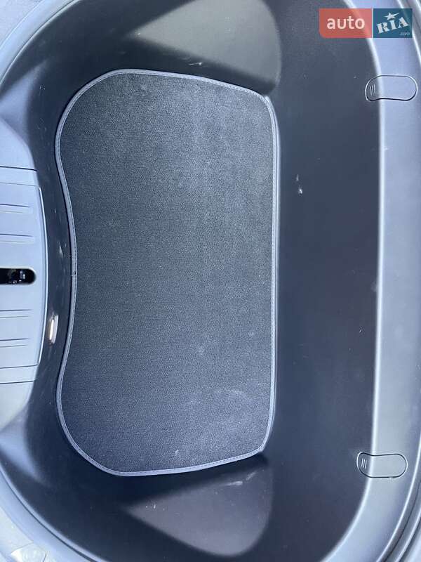 Седан Tesla Model 3 2018 в Одессе